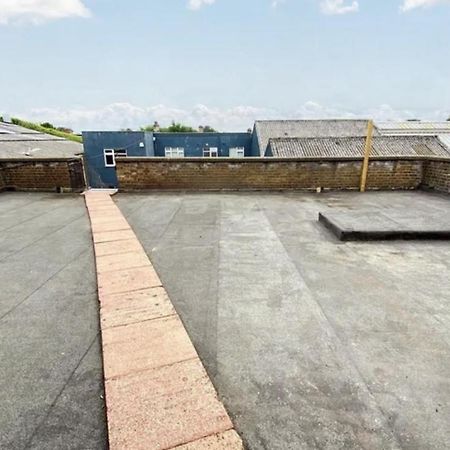 4 Bedroom Property Close To The Harry Potter Studio And Watford Junction Esterno foto